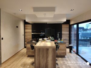 recherche électricien pour pose de lumières dans cuisine