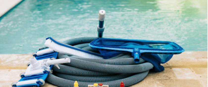 Entretenir piscine et maison grâce à un pisciniste